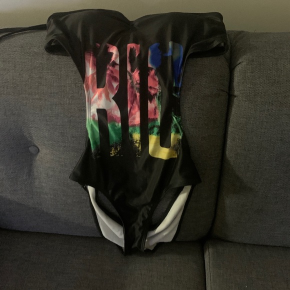 Brand: Ardene Swim. Size: Small/petite - Picture 1 of 5